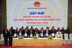 Các đơn vị, doanh nghiệp ký kết thỏa thuận hợp tác với Bộ GDĐT nhằm kết nối nguồn lực xã hội xây dựng trường học an toàn, thân thiện