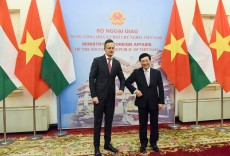 Hai bên đánh giá quan hệ kinh tế - thương mại giữa hai nước thời gian qua phát triển ổn định, tuy nhiên chưa tương xứng với tiềm năng và mong muốn của hai bên. Hai bên nhất trí khuyến khích, tạo thuận lợi cho các doanh nghiệp và nhà đầu tư hai bên kết nối