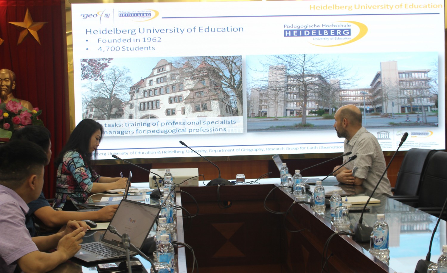 Tăng cường quan hệ hợp tác trong lĩnh vực công nghệ giáo dục với Đại học Giáo dục Heidelberg